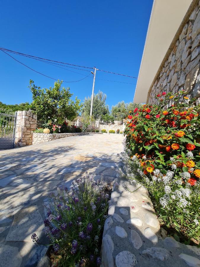 קסאמיל Guesthouse Redilka מראה חיצוני תמונה