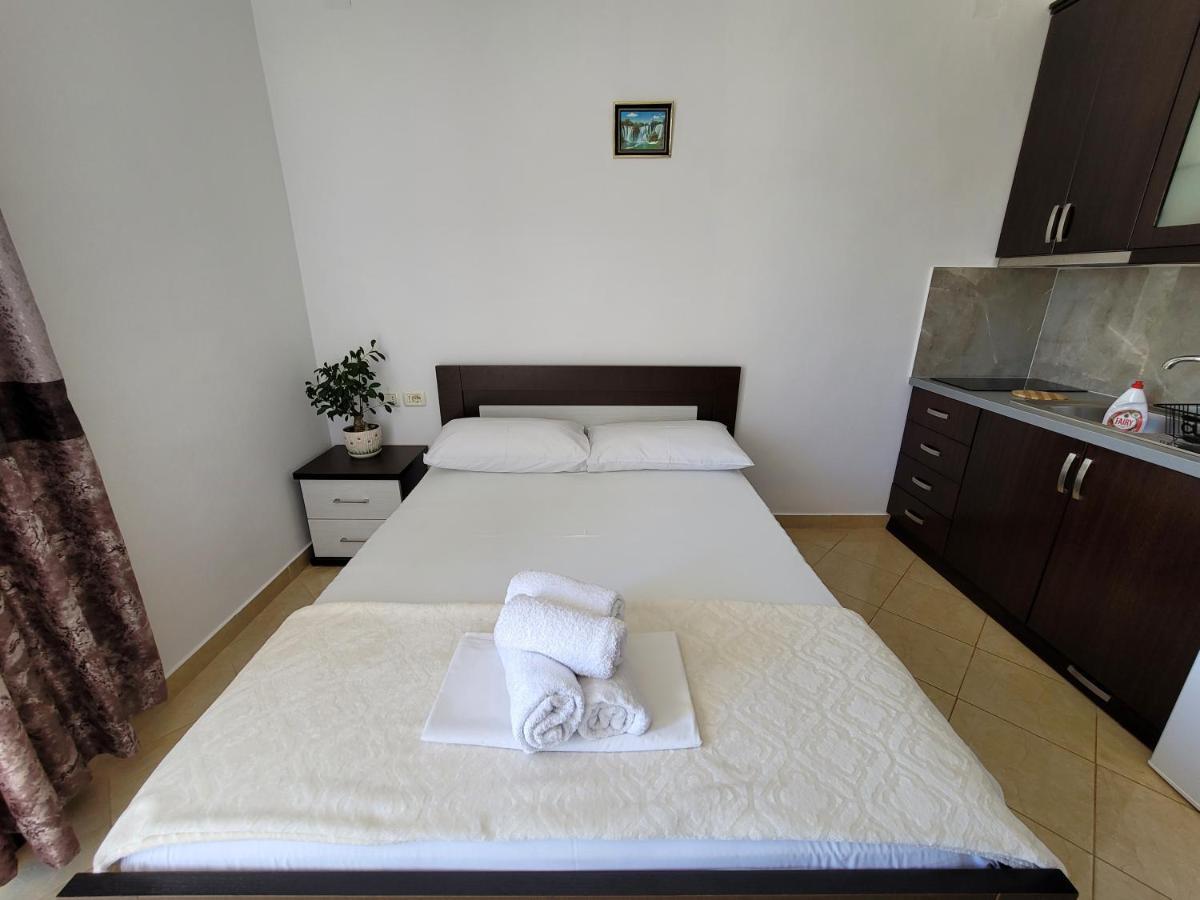 קסאמיל Guesthouse Redilka מראה חיצוני תמונה